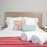 Luxurious - Casa Valentina - Rent2u, Lda
