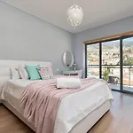 Apartment Luxurious - Casa Valentina - Rent2u, Lda *