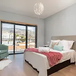 Apartment Luxurious - Casa Valentina - Rent2u, Lda