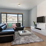 Apartment Luxurious - Casa Valentina - Rent2u, Lda