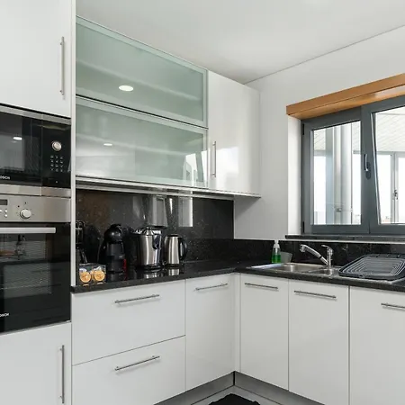 Luxurious - Casa Valentina - Rent2u, Lda *