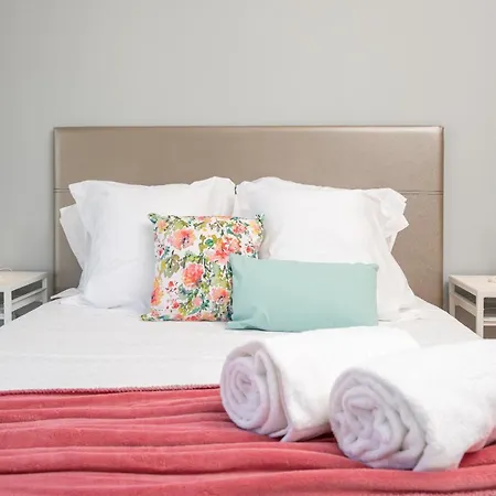 Luxurious - Casa Valentina - Rent2u, Lda