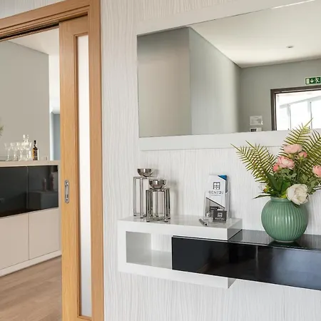 Luxurious - Casa Valentina - Rent2u, Lda *