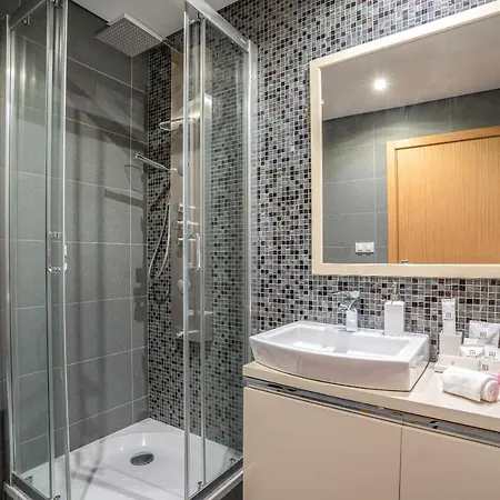 Luxurious - Casa Valentina - Rent2u, Lda * Φουνκάλ