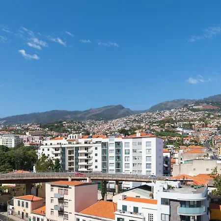 Luxurious - Casa Valentina - Rent2u, Lda * Funchal (Madeira)
