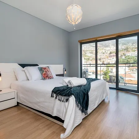 Luxurious - Casa Valentina - Rent2u, Lda * Funchal (Madeira)