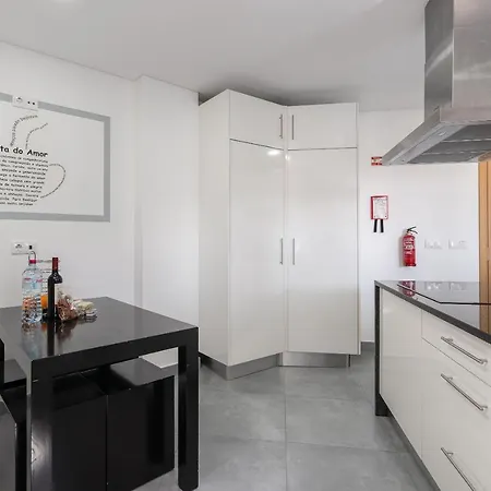 Apartamento Luxurious - Casa Valentina - Rent2u, Lda