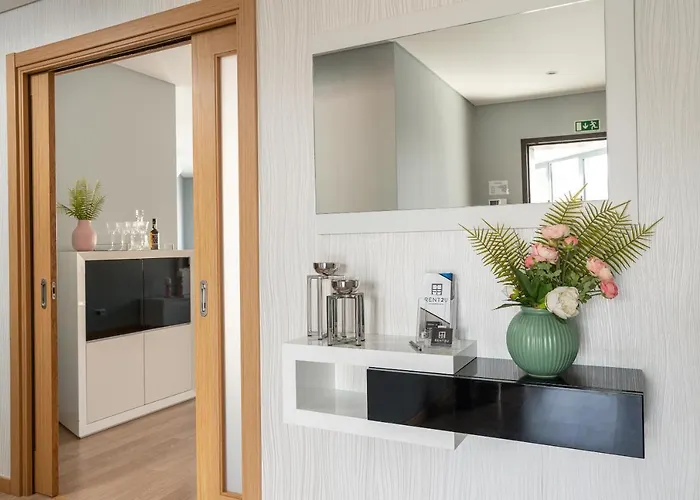 Luxurious - Casa Valentina - Rent2u, Lda *