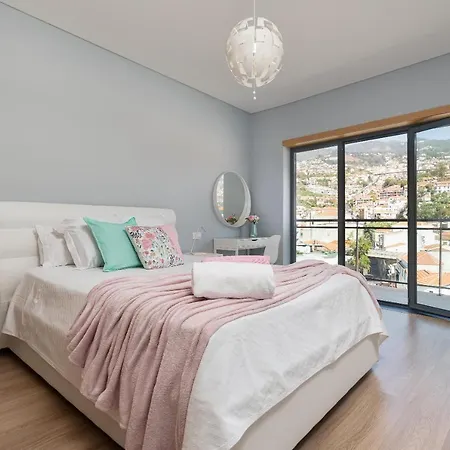 Daire Luxurious - Casa Valentina - Rent2u, Lda *