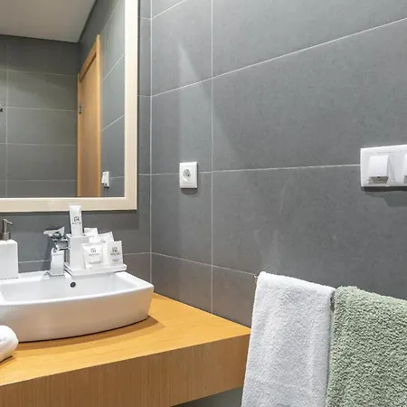 Luxurious - Casa Valentina - Rent2u, Lda * Funchal (Madeira)