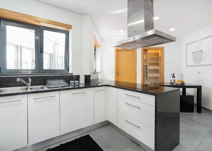 Luxurious - Casa Valentina - Rent2u, Lda * Funchal