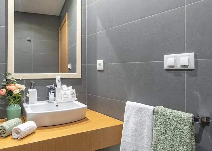 Luxurious - Casa Valentina - Rent2u, Lda * Funchal (Madeira)