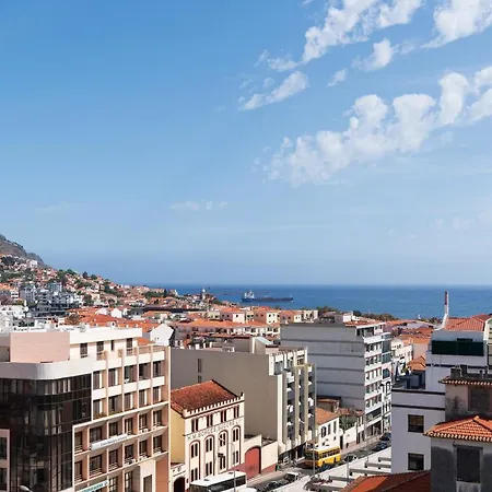Luxurious - Casa Valentina - Rent2u, Lda