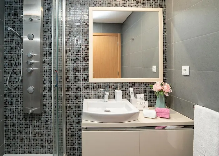 Luxurious - Casa Valentina - Rent2u, Lda